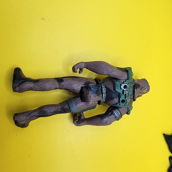 1996 Star Wars Chewbacca in Bounty Hunters Disguise 3.75" - Picture 2 of 3